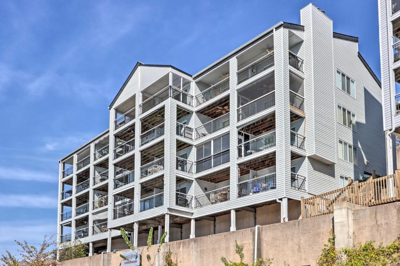 Sunny Osage Beach With Balcony And Lakefront View Zewnętrze zdjęcie