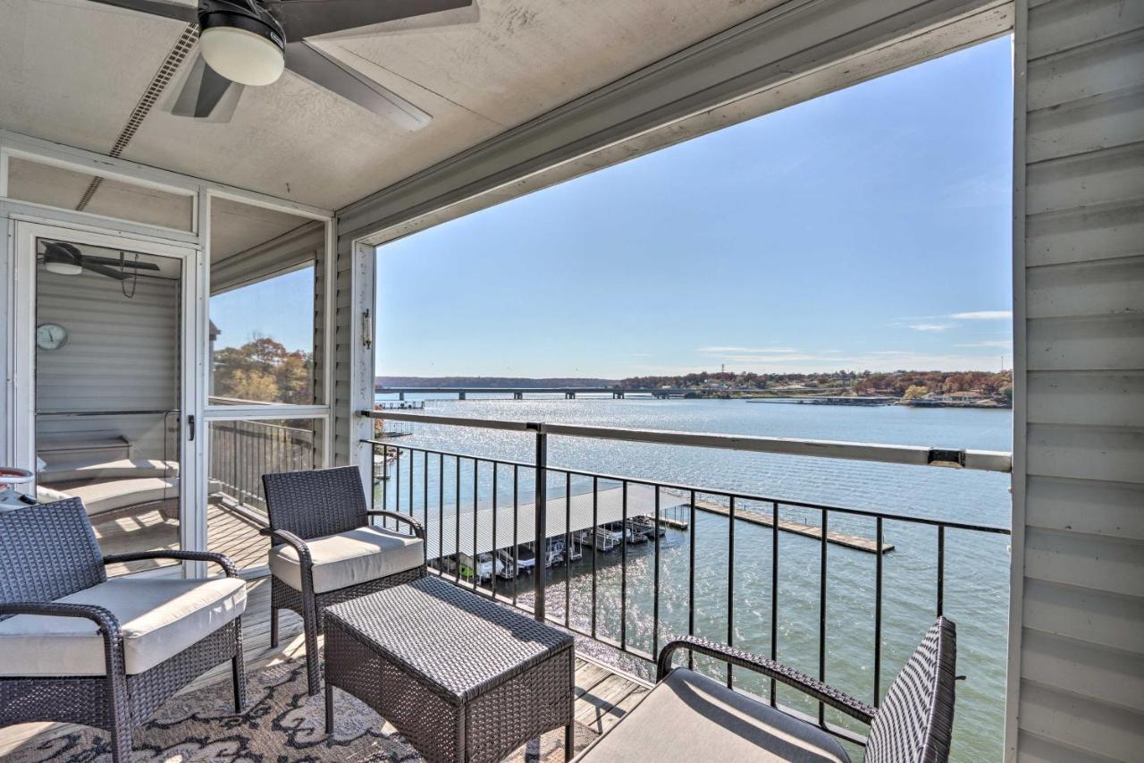 Sunny Osage Beach With Balcony And Lakefront View Zewnętrze zdjęcie
