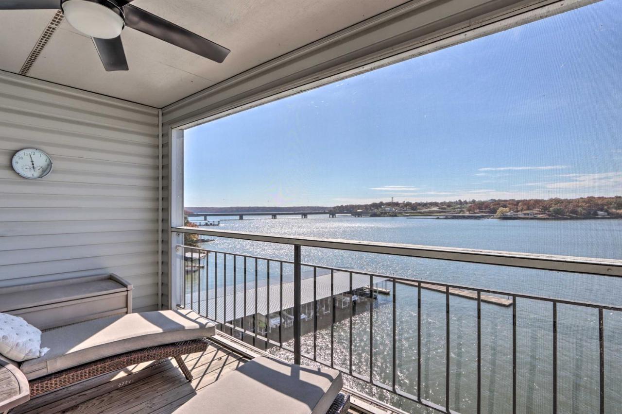 Sunny Osage Beach With Balcony And Lakefront View Zewnętrze zdjęcie